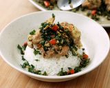 Foto langkah ke 7 dari resep Ayam Goreng Kailan Devina Hermawan.