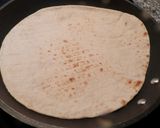 Foto del paso 5 de la receta Fajitas de pollo y salchichas