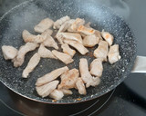 Foto del paso 2 de la receta: Pollo con calabacín