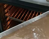 Foto langkah ke 4 dari resep Ultimate Chocolate Dream Cake.