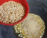 खजूर ड्राय फ्रूट बर्फी (khajur dry fruit barfi recipe in marathi) रेसिपी स्टेप 2 फोटो 