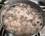 A picture of step 1 of Stewed Chicken Gizzards.