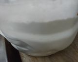 A picture of step 2 of Sweet bun called qatlama.