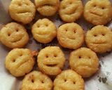 Foto langkah ke 3 dari resep Smiley Cheese Potato.