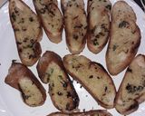 Foto del paso 2 de la receta: Pan de ajo #2 (sin horno)
