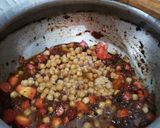 A picture of step 2 of Sabzi Pulao.