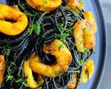 Hình bước làm 14 của món Mì Ý Mực Đen (Squid Ink Spaghetti) xào Hải Sản