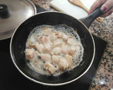 Foto del paso 2 de la receta: Arroz con pétalos de rosa