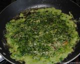 A picture of step 3 of Persian frittata with herbs (Kookoo Sabzi).
