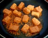 A picture of step 4 of Paneer pizza.
