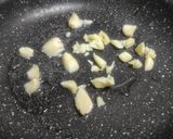 Foto langkah ke 2 dari resep Cumi Bawang Putih.