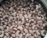 A picture of step 1 of Soyabeen lentil green kabab.