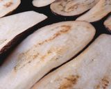 Foto del paso 1 de la receta: Berenjenas a la Pizza 🍆🍕