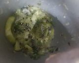 A picture of step 3 of Kiwi mocktail.