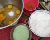 Foto langkah ke 2 dari resep Bolu Pandan Jadul dengan Daun pandan dan daun Suji.