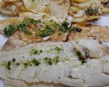 Foto del paso 9 de la receta: Lenguado Meunière al horno con patata panadera