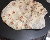 صورة لخطوة 3 من وصفة خبز الشاورما والتوتيلا بمكونات أقل وسهلة وبالعافيه عليكم ❤️❤️❤️