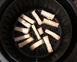 A picture of step 1 of Crispy Tofu and Pork.