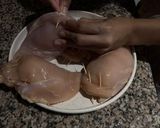 Foto del paso 3 de la receta: Pechugas rellenas de jamón y queso