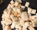 Brokkolis tészta kenyérkockákkal recept fázis 2 fotója