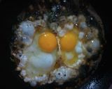 Foto langkah ke 2 dari resep Nasi Telur Ayong 999 KW.