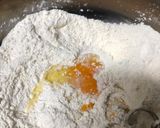 Foto langkah ke 2 dari resep Roti Isi Daging.