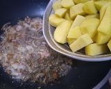 A picture of step 3 of Mattar aloo.
