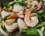 Foto langkah ke 5 dari resep Udang Saos Mentega.