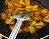 A picture of step 3 of Crispy Deep Fry Potato.