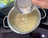Hình bước làm 3 của món Soup khoai tây kem nấm