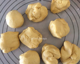 Foto langkah ke 7 dari resep Donat Labu Kuning, lembut.