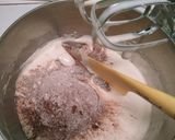 Foto langkah ke 2 dari resep Brownies Kukus Keju Lumer.