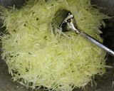 Foto langkah ke 4 dari resep Tumis Pepaya Muda.
