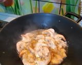 Foto langkah ke 1 dari resep Udang asem manis.