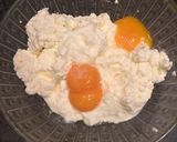 Túrós gyümölcsös finomság recept fázis 1 fotója