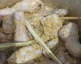 Foto langkah ke 3 dari resep Ayam goreng lengkuas.