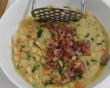 A picture of step 7 of Fried potato fritters meatless version.