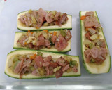 Foto del paso 7 de la receta: Calabacitas horneadas, rellenas de tocino y jamón