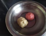A picture of step 4 of Red-heart Cookies.