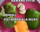 Gambar langkah 1 resipi Cendawan Campur Tumis Sos Tiram.
