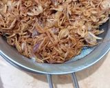 Foto langkah ke 3 dari resep Bawang goreng renyah kriuk kriuk.
