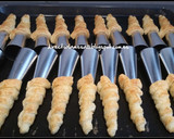 Foto del paso 4 de la receta: Conos de hojaldre rellenos de crema pastelera