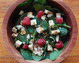 Foto del paso 2 de la receta: Ensalada de kale, espinacas y frambuesas