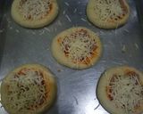 Foto langkah ke 3 dari resep Pizza Mini Teflon.