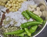 வெஜ் வெள்ளை குருமா (White Veg kurma) ரெசிபி ஸ்டேப் 2 புகைப்படம்