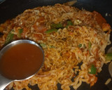மேகி ஸ்பைசி செஸ்வான் நூடுல்ஸ் ரெசிபி ஸ்டேப் 12 புகைப்படம்