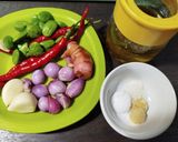 Foto langkah ke 1 dari resep Tumis Pucuk Labu Pete.