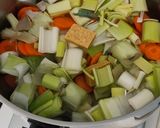 Une image de l'étape 2 de Bouillon de légumes.