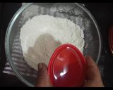 A picture of step 4 of Coconut Caramel Sizzler Bun.