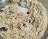 Foto del paso 2 de la receta: Budín con nueces, arándanos y pasas